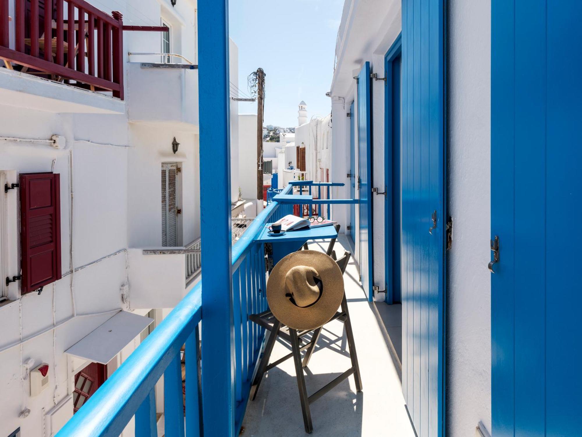 Bluetopia Suites Mykonos Town Exterior photo