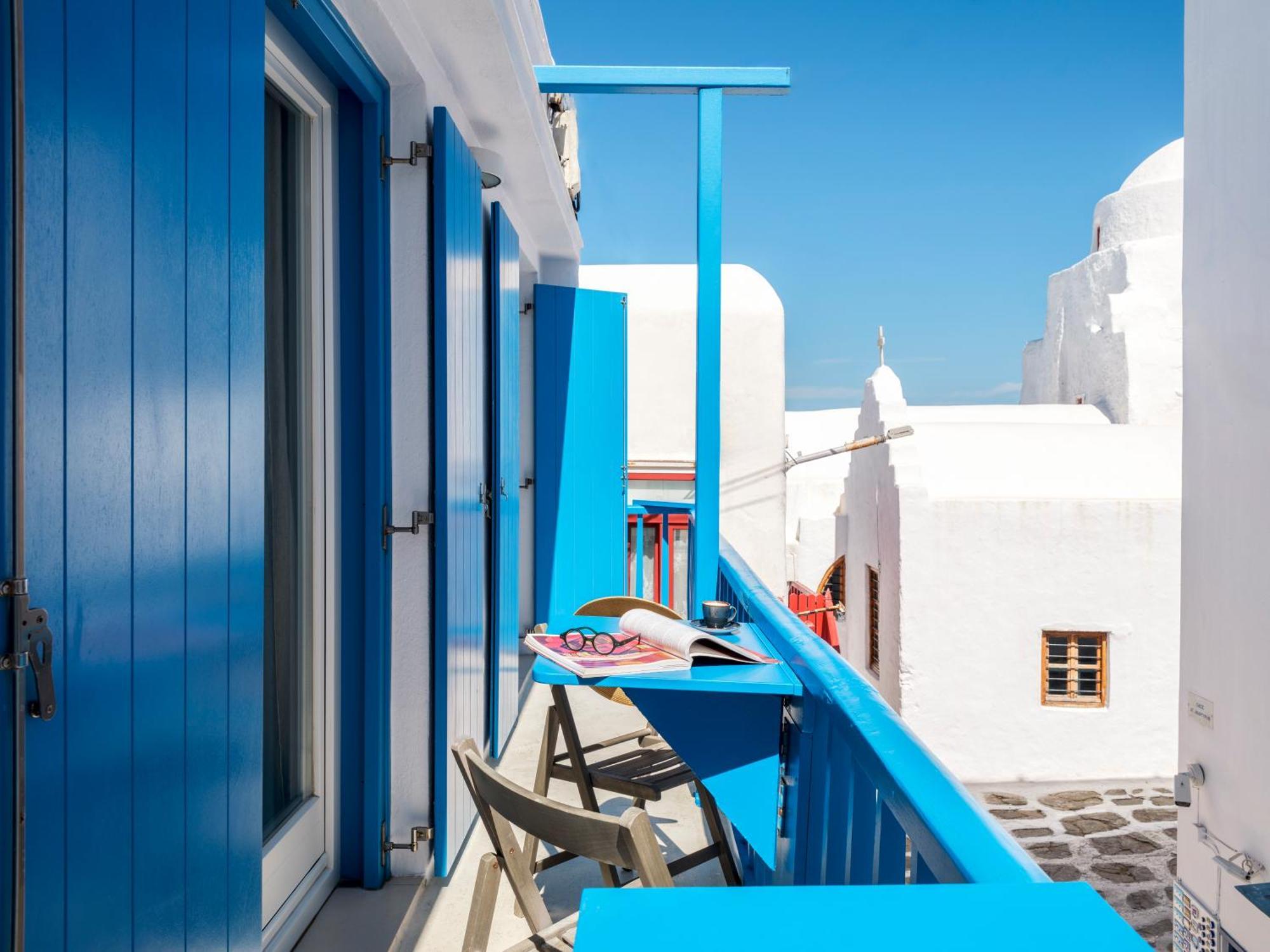 Bluetopia Suites Mykonos Town Exterior photo