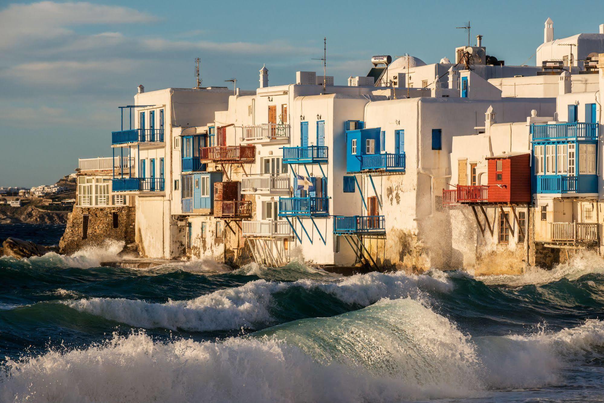 Bluetopia Suites Mykonos Town Exterior photo